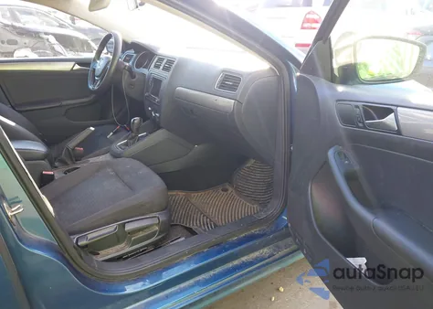 2016 Volkswagen Jetta 1.4T Se из США, поврежденный, VIN 3VWD67AJ7GM274235